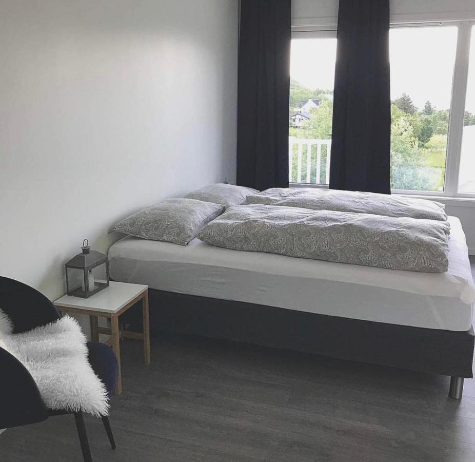 Senja Living Aparthotel Stonglandseidet ภายนอก รูปภาพ